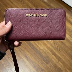 Micheal Kors Wristlet